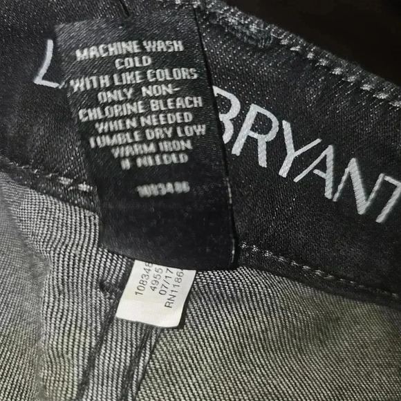 NWT Lane Bryant Mid Rise Super Stretchy Skinny Black Distressed Jeans SZ 24 - Picture 12 of 12